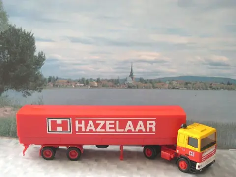 2x Hazelaar Daf 95 / M.A.N. Herpa. HO