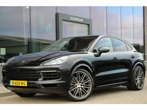 Porsche Cayenne Coupé 3.0 E-Hybrid | Sosftclose | Stoelventilatie | 360 CAMERA | CHRONO | Sportdesig