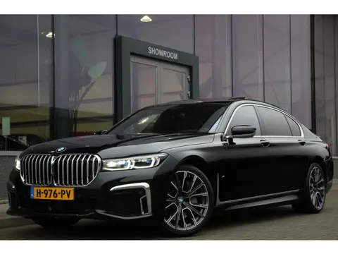 BMW 7 Serie 750Ld xDrive High Executive | Vol Opties! | M-Sport | NP: €200.000 | Orig. NL | Dealeron