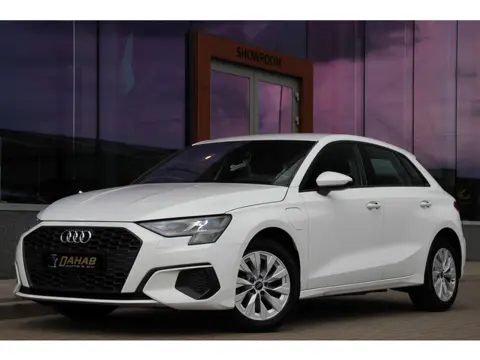 Audi A3 Sportback 40 TFSI e Business edition | Cruise | DAB | Trekhaak