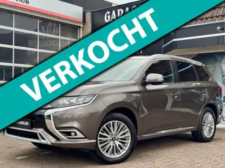 Mitsubishi Outlander 2.4 PHEV S-Edition | Volleder | Navi | Xenon | Cruise | Climate | Trekhaak | Fu