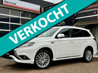 Mitsubishi Outlander 2.4 PHEV Pure+ | Leder/Alcantara | Apple/Android | Bi-Xenon | Full-Led | Cruise