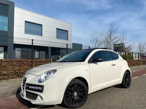 Alfa Romeo MiTo 1.4 Impression Cruise control Panoramadak climate control stoel vw