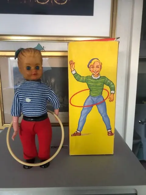 D.B.G.M. - Vintage - 506 Original - Pop Hula Hoop Automat