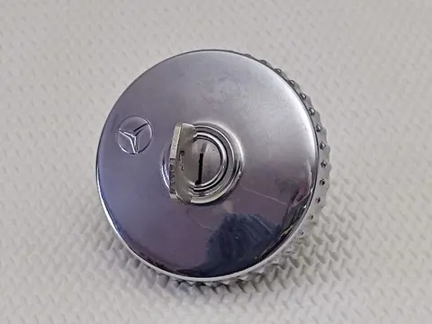 Onderdelen - Pagode chrome locking gas cap - Mercedes-Benz