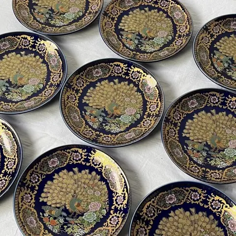 Gebaksbordjes - Cobalt blue, gilded Florale decoratie met