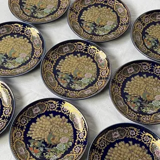 Gebaksbordjes - Cobalt blue, gilded Florale decoratie met