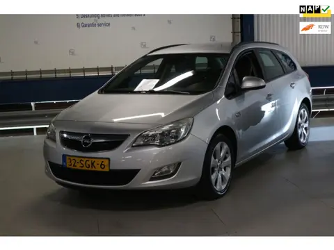 Opel Astra Sports Tourer 1.4 Turbo Edition / NAP / NW APK ! ! !