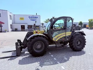 New Holland TH7.42 Telehandler