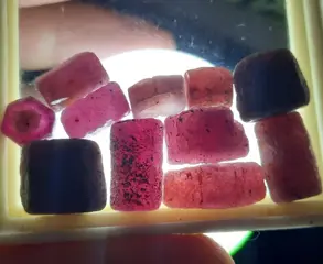 111,4 ct - Onbehandelde robijn - Ruw - 22.28 g