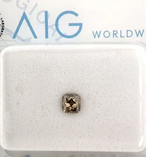 Diamant - 0.23 ct - Cushion - Fancy Yellowish Brown - VS2
