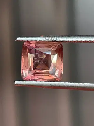 1 pcs Roze Saffier - 2.36 ct