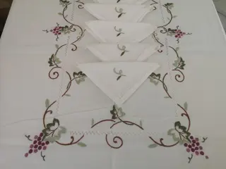 Tafelkleed handgemaakt Tafelkleed van linnenmix met