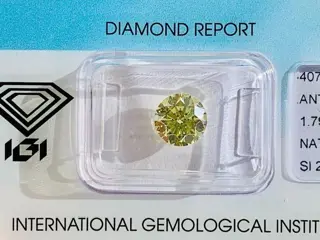 1 pcs Diamant - 1.79 ct - Briljant, Rond - fancy light