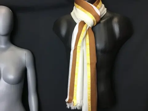 Loewe - 208/72cm V-I-PLUXE - Sjaal