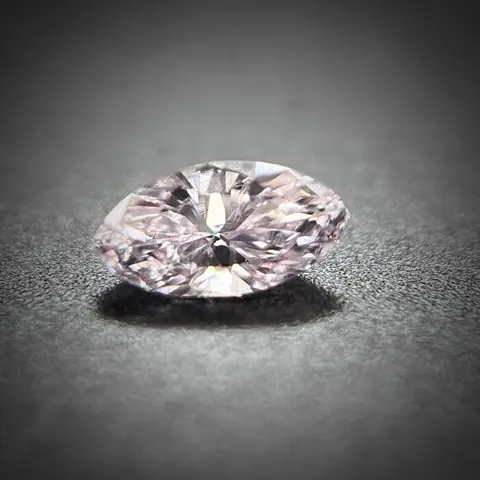 1 pcs Diamant - 0.09 ct - Markies - lichtroze - SI2