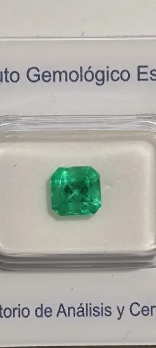 1 pcs Groen Smaragd - 1.54 ct