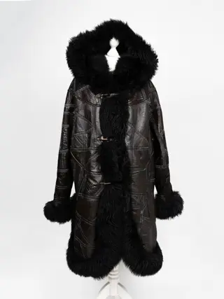 Artisan Furrier - Jaarlingwol, Lamsvel Bontjas