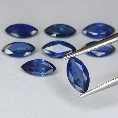 8 pcs Blauw Saffier - 4.52 ct