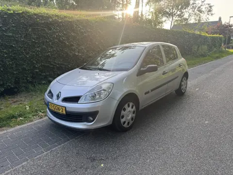 Renault Clio 1.2-16V Special Line (bj 2008)