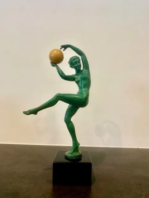 Max Le Verrier - Beeld (1)