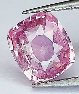 Padparadscha Saffier - 1.74 ct
