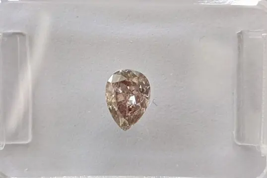 Diamant - 0.37 ct - Peer - Elegant lichtgrijs - SI2, No