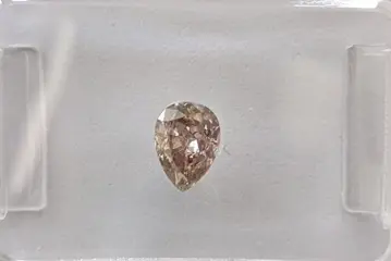 Diamant - 0.37 ct - Peer - Elegant lichtgrijs - SI2, No
