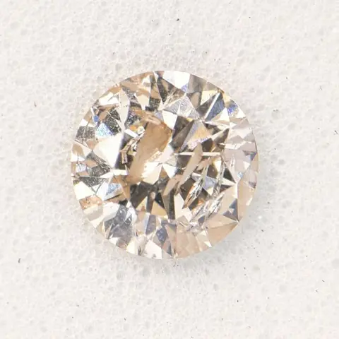 1 pcs Diamant - 0.55 ct - Rond - Light Pinkish Brown -