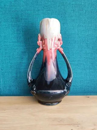 Faïencerie de Thulin - Vaas met art nouveau handvatten