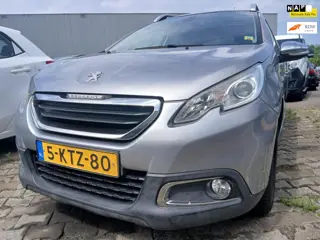 Peugeot 2008 1.6 VTi Féline - Clima - Achter Schade