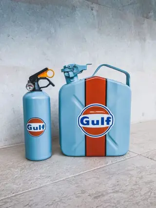 Decoratief object - Gulf Jerrycan &amp; Fire Extinguisher