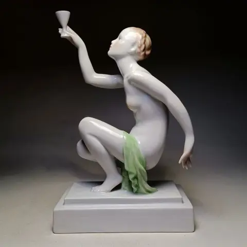 József Gondos - Herend - Art Deco-vrouw