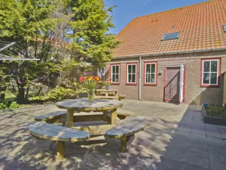 Ruim vakantiehuis op het erf van boerderij op landelijke locatie