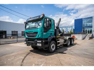 Iveco TRAKKER 360-6x4-PALFINGER (bj 2015)