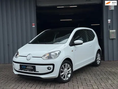Volkswagen UP! 1.0 high up! Luxe uitvoering | CLUB l Navi