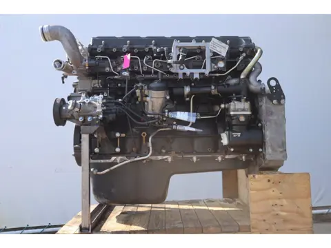 MAN D2676LF05 EURO4 480PS REBUILD (bj 2009)