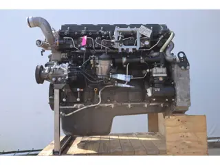 MAN D2676LF05 EURO4 480PS REBUILD (bj 2009)