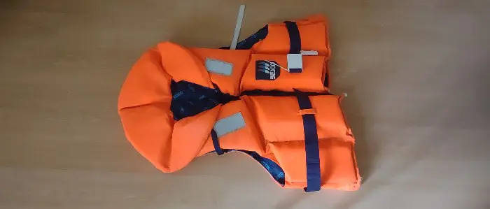 BESTO REDDINGSVEST 100N