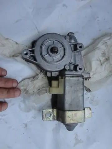 Rh window lifter motor for Ferrari Testarossa