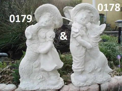 Meisje en jongen met hond samen. leuk setje voor de tuin