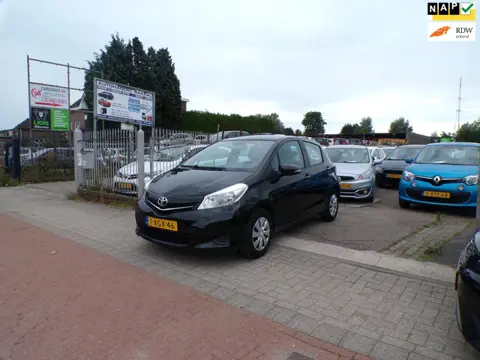 Toyota Yaris 1.0 VVT-i Now