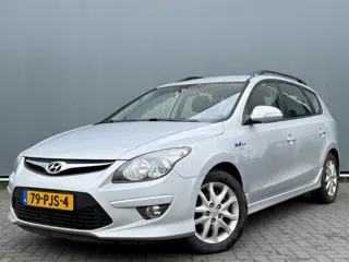 Hyundai I30 CW BWJ 2011 1.6 CRDi 116 PK i-Motion Business TREKHAAK | RADIO | CLIMA | LMV | PDC