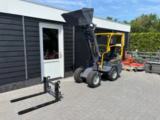 Eurotrac W10 minishovel, gloednieuw, zeer compleet tegen scherpe prijs, Kubota gazonbanden