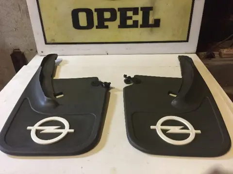 Spatlappen Opel Kadett E achter 90271385