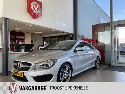 Mercedes-Benz CLA-Klasse 180 Ambition,AMG Line,Automaat,Navigatie,Parkeerassistent,Trekhaak,Half Led