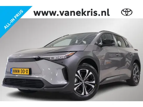Toyota bZ4X Dynamic 71 kWh, BSM, 360 Camera, Stoel & Stuur verwarming, Parkeersensoren voor en achte