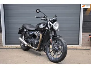 Triumph Street Twin ABS Vance & Hines