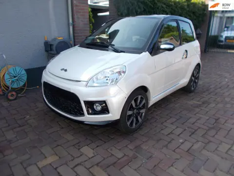 Ligier Brommobiel IXO Club bj 2012 37 dkm mooie brommobiel