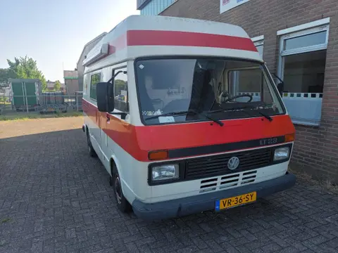 VOLKSWAGEN LT 28 2.4 D LANG